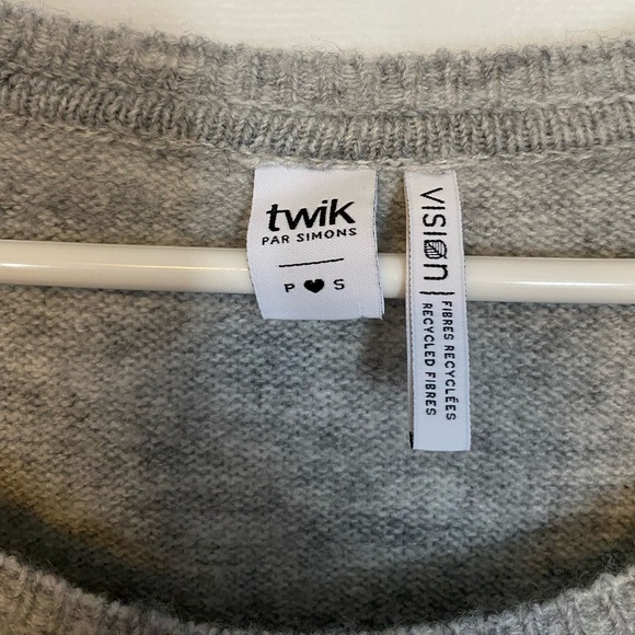 Small grey TWIK sweater - Picture 2 of 3